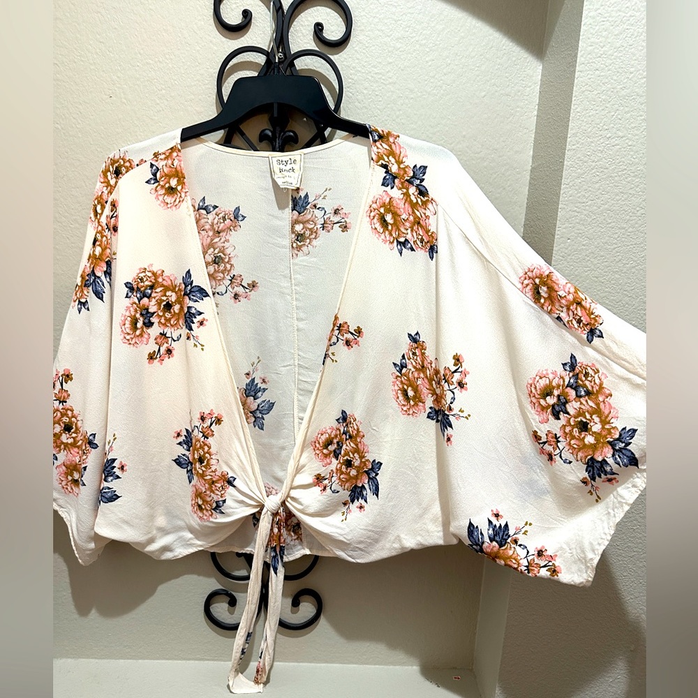 Floral open front tie blouse